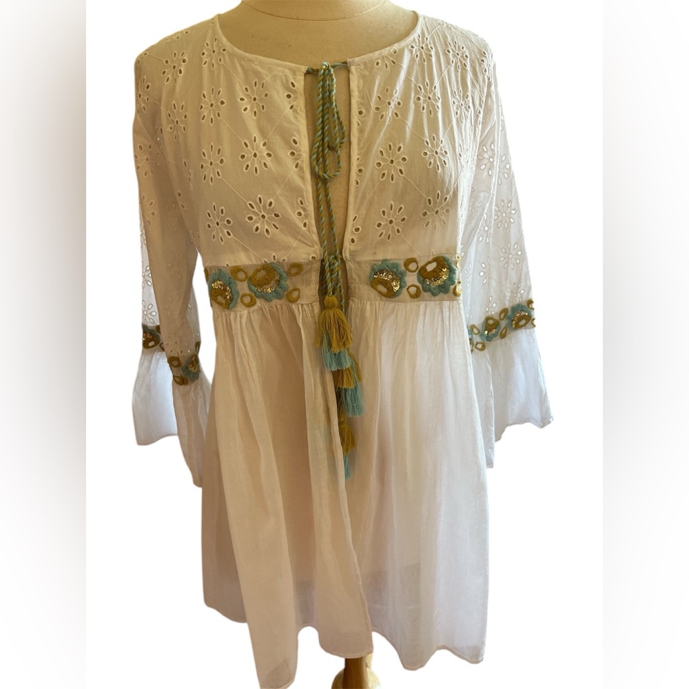 Kareena's White eyelet style w/Teal & Gold embroidered Tunic/Cover up Size Large